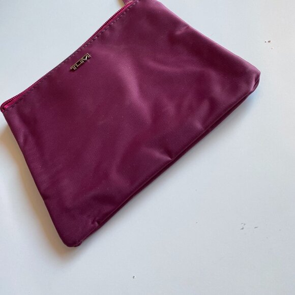 TUMI for Delta Plum Burgundy Zip Pouch Soft Travel Case Toiletries Makeup Bag - Picture 6 of 6